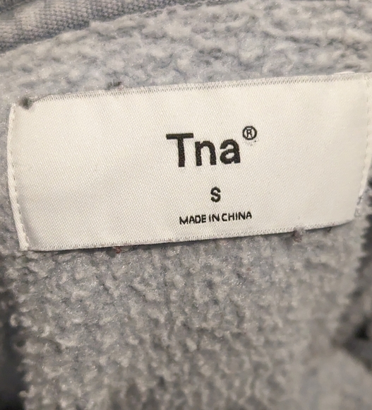 Aritzia TNA cozy fleece perfect hoodie - Picture 2 of 4